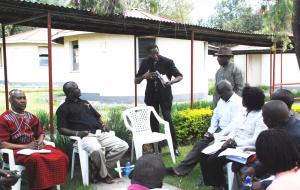 The Chaplain to the Kenya Defence Forces, Rt Revd Bishop Alfred Rotich, and Pastor James Wuye interact in group discussion